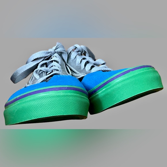 Vans Marvel Captain America Big Kids size 4 - Picture 5 of 8